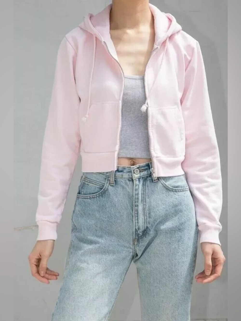 NWT Brandy Melville Pale Pink Zip-Up Cropped Hoodie // Women’s One Size
